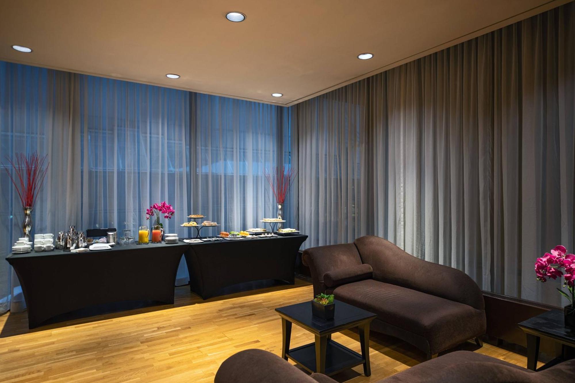 Metropolitan Hotel Vancouver Dış mekan fotoğraf