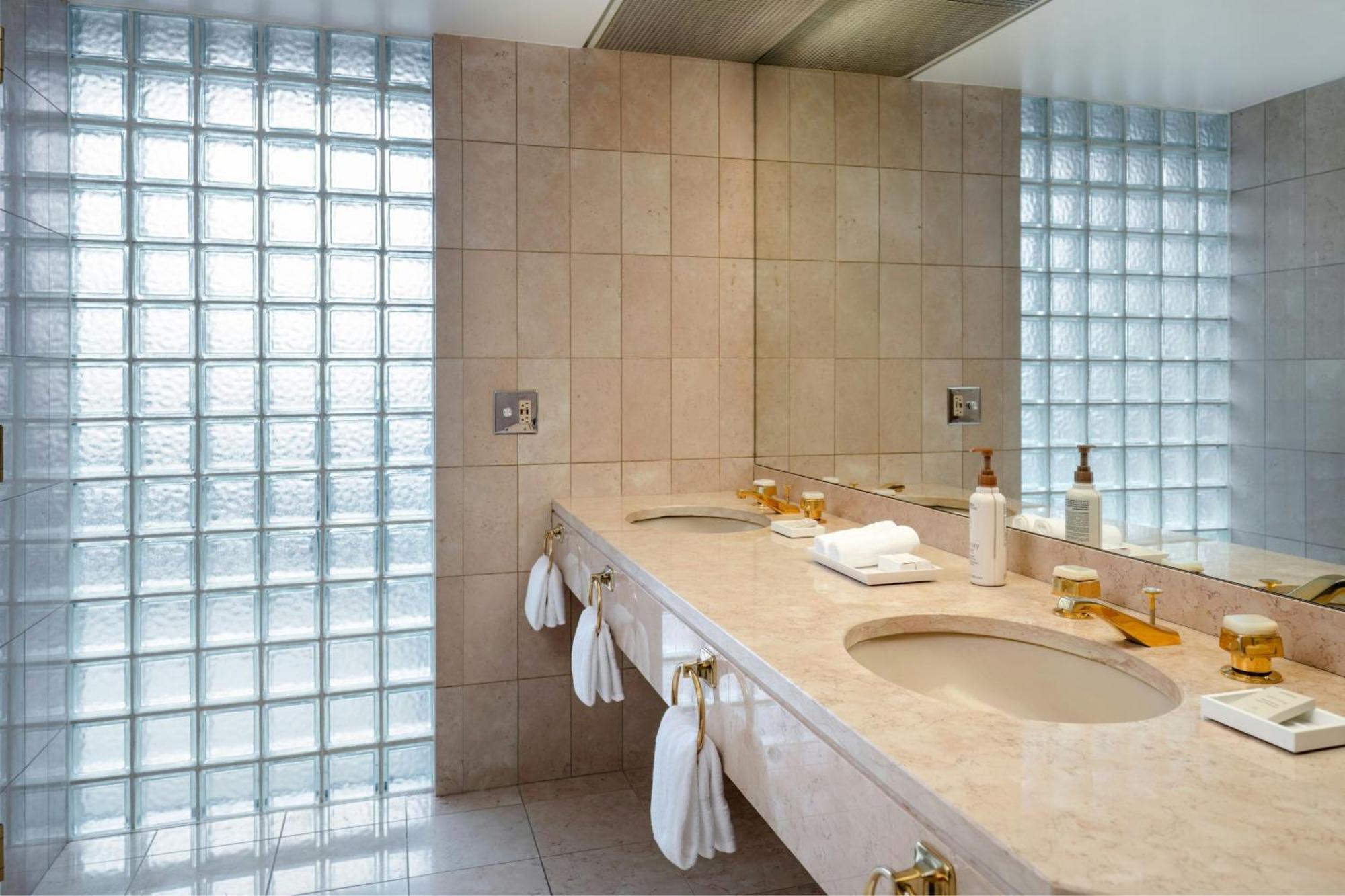 Metropolitan Hotel Vancouver Dış mekan fotoğraf