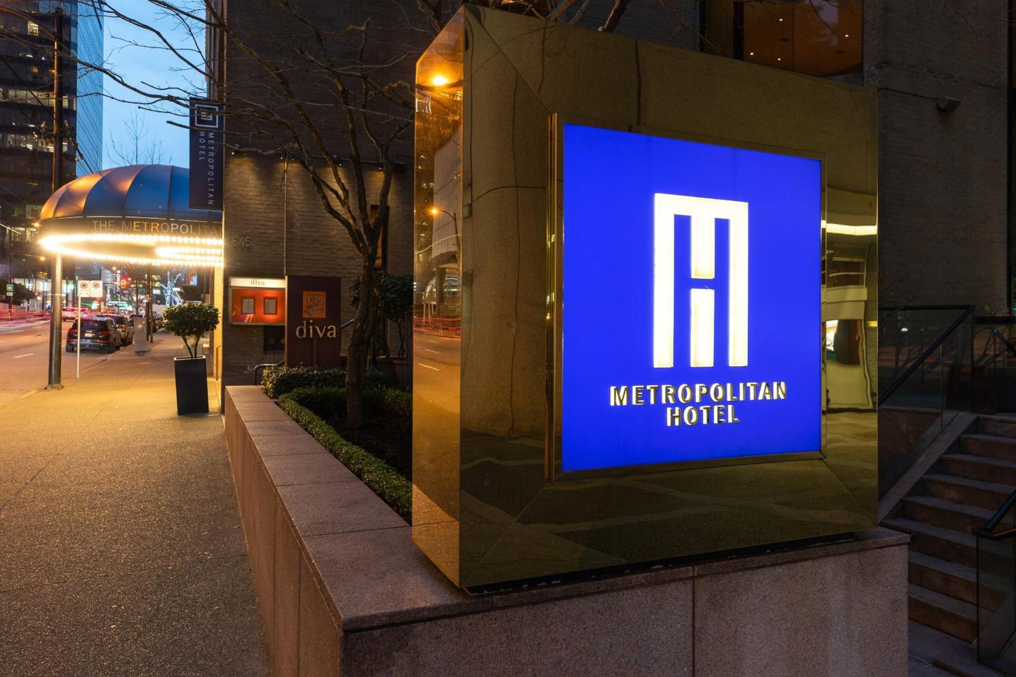 Metropolitan Hotel Vancouver Dış mekan fotoğraf