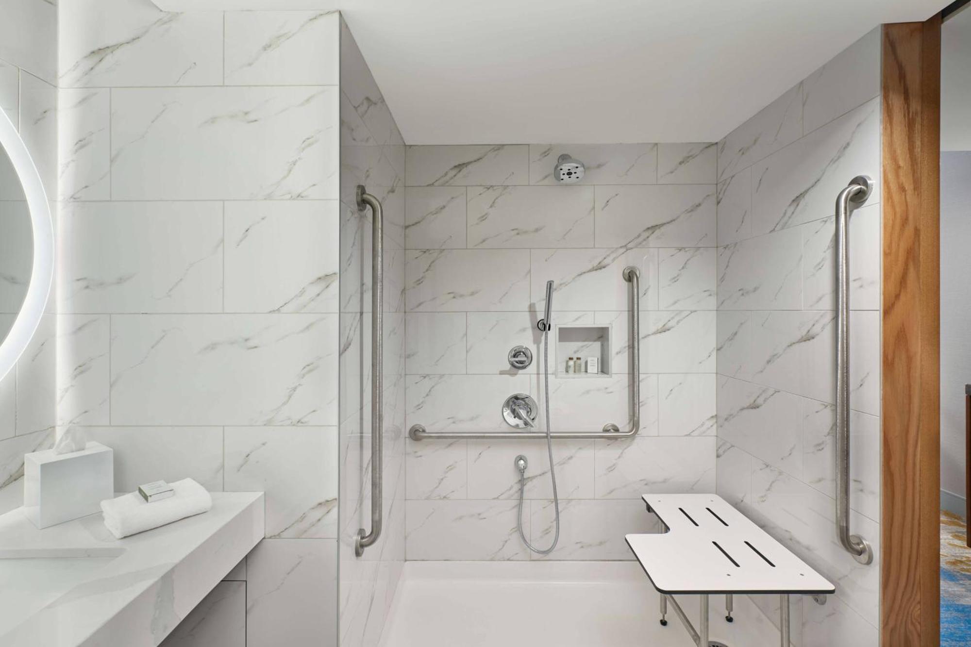 Metropolitan Hotel Vancouver Dış mekan fotoğraf